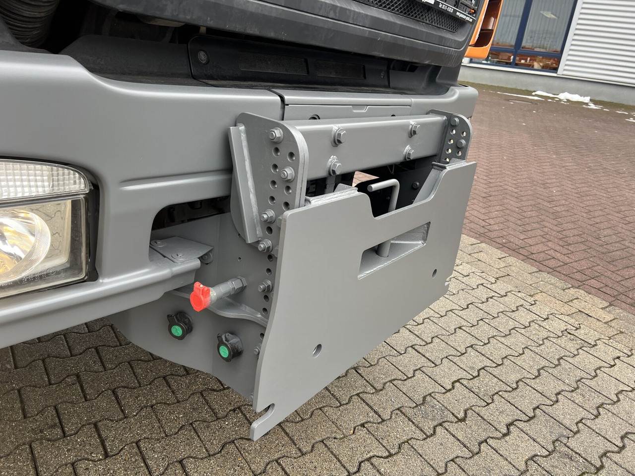Mercedes-Benz Axor 1833 AK 4x4 Axor 1833 AK 4x4, Winterdienstausstattung - Kipper: das Bild 4 Mercedes-Benz Axor 1833 AK 4x4 Axor 1833 AK 4x4, Winterdienstausstattung - Kipper: das Bild 4