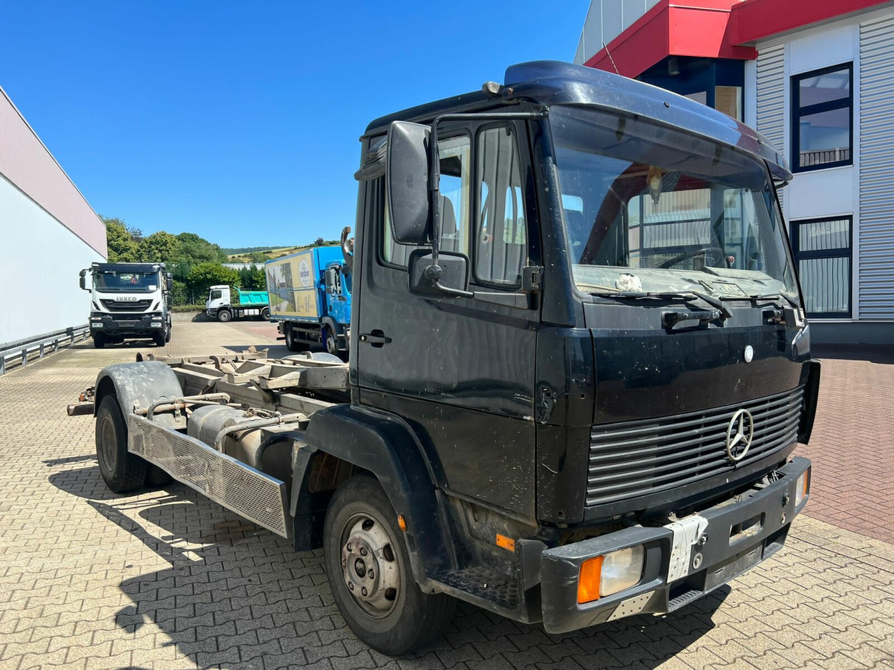 Mercedes-Benz LK 817 4x2 LK 817 4x2/37, City-Abroller, 6-Zylinder Motor – Finanzierungsleasing Mercedes-Benz LK 817 4x2 LK 817 4x2/37, City-Abroller, 6-Zylinder Motor: das Bild 8