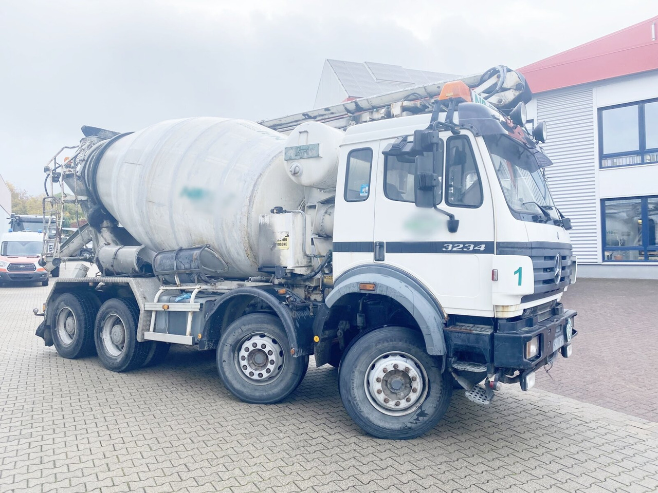 Mercedes-Benz SK II 3234 B 8x4/4 SK II 3234 B 8x4/4, LT Betonmischer, Förderband, Funk, 9cbm – Finanzierungsleasing Mercedes-Benz SK II 3234 B 8x4/4 SK II 3234 B 8x4/4, LT Betonmischer, Förderband, Funk, 9cbm: das Bild 9