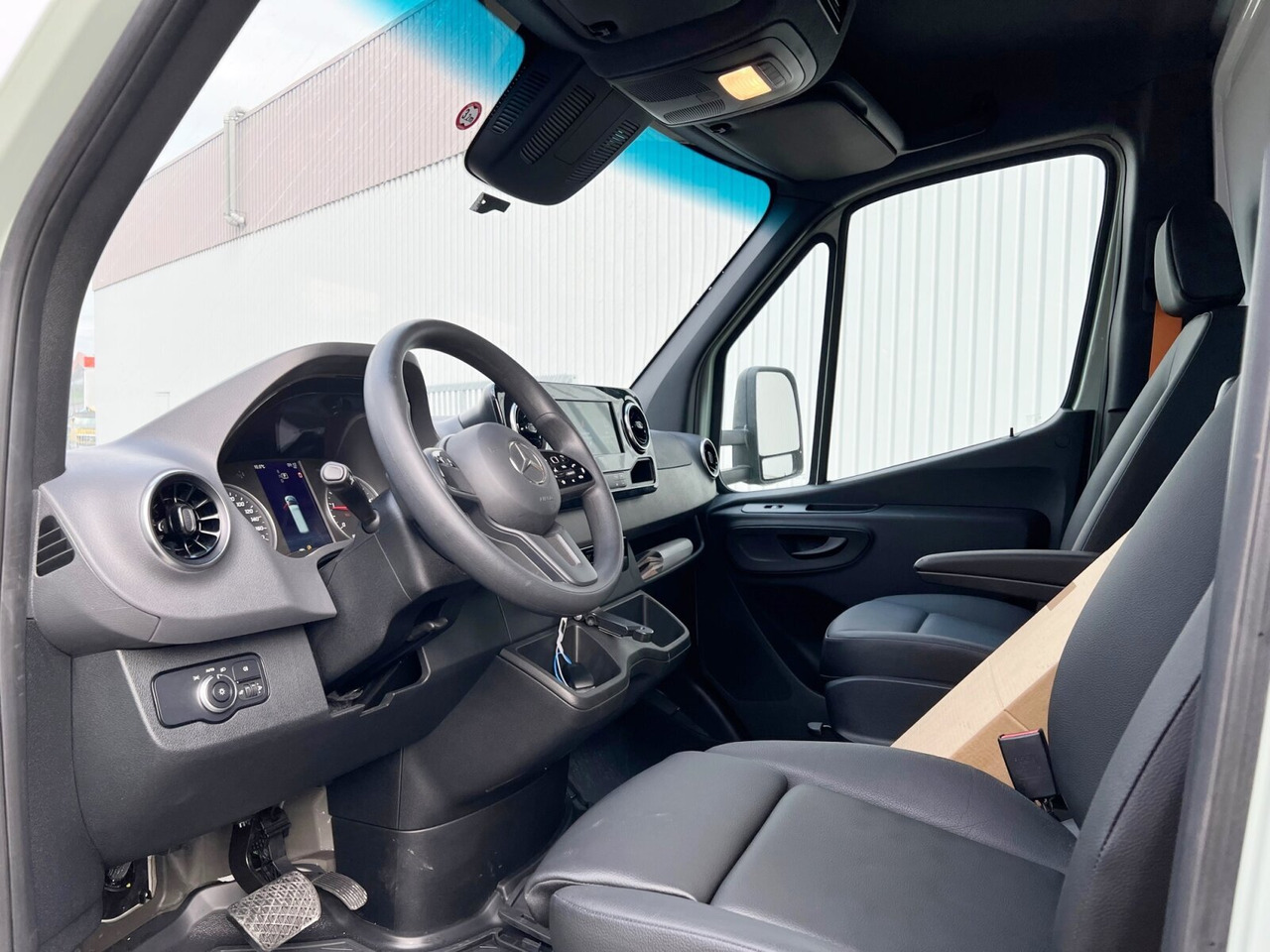 Mercedes-Benz Sprinter 516 FG 4x2 Sprinter 516 FG 4x2, MBUX, Autotransporter Comear - Kastenwagen: das Bild 5 Mercedes-Benz Sprinter 516 FG 4x2 Sprinter 516 FG 4x2, MBUX, Autotransporter Comear - Kastenwagen: das Bild 5