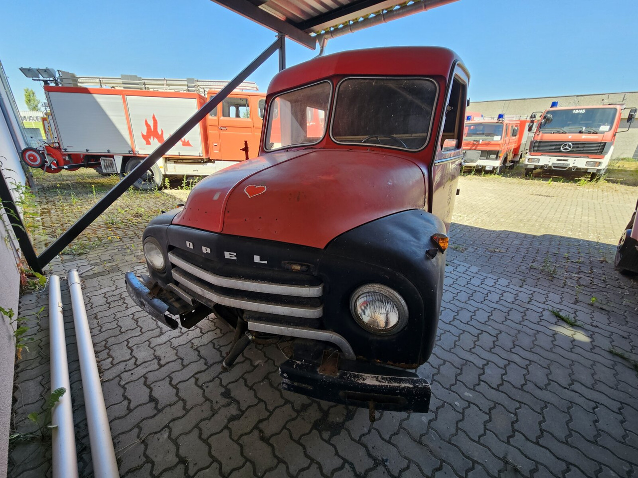 Opel Blitz LF8, Blitz, Oldtimer Feuerwehr, Restaurationsobjekt, Teilespender - Feuerwehrfahrzeug: das Bild 1 Opel Blitz LF8, Blitz, Oldtimer Feuerwehr, Restaurationsobjekt, Teilespender - Feuerwehrfahrzeug: das Bild 1
