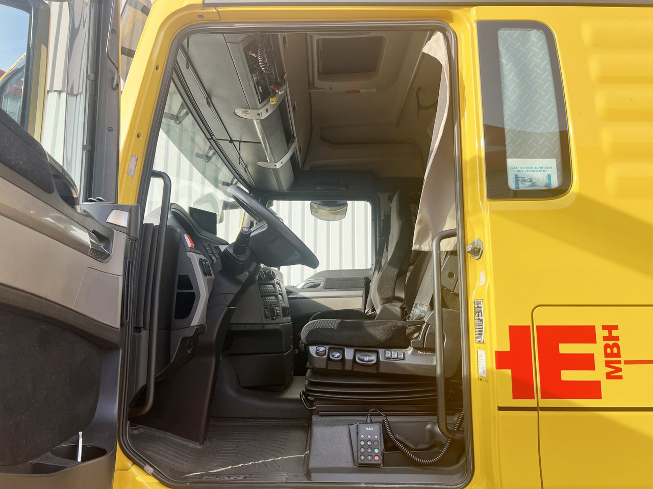 MAN TGX 18.500 4X2 LLS TGX 18.500 4X2 LLS, Retarder, Vollumer - Sattelzugmaschine: das Bild 2 MAN TGX 18.500 4X2 LLS TGX 18.500 4X2 LLS, Retarder, Vollumer - Sattelzugmaschine: das Bild 2