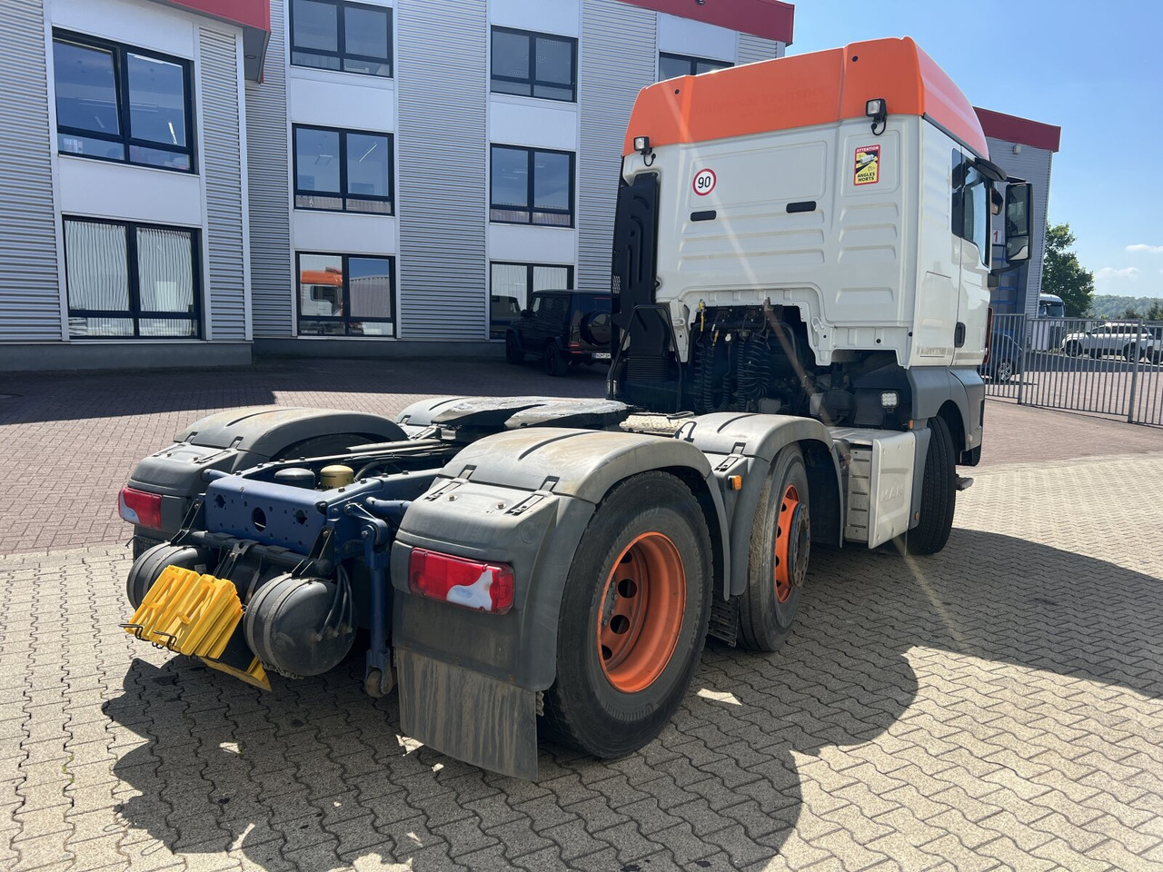MAN TGX 26.510 6X2/4 BLS TGX 26.510 6X2/4 BLS, Intarder, Vorlauflenk-/lift, XXL-Fahrerhaus, 70t - Sattelzugmaschine: das Bild 3 MAN TGX 26.510 6X2/4 BLS TGX 26.510 6X2/4 BLS, Intarder, Vorlauflenk-/lift, XXL-Fahrerhaus, 70t - Sattelzugmaschine: das Bild 3