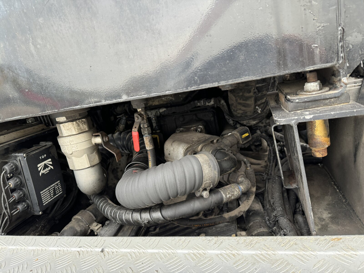 MAN TGX 33.640 6X4 BLS TGX 33.640 6X4 BLS, Retarder, Hydraulik, 70t - Sattelzugmaschine: das Bild 2 MAN TGX 33.640 6X4 BLS TGX 33.640 6X4 BLS, Retarder, Hydraulik, 70t - Sattelzugmaschine: das Bild 2