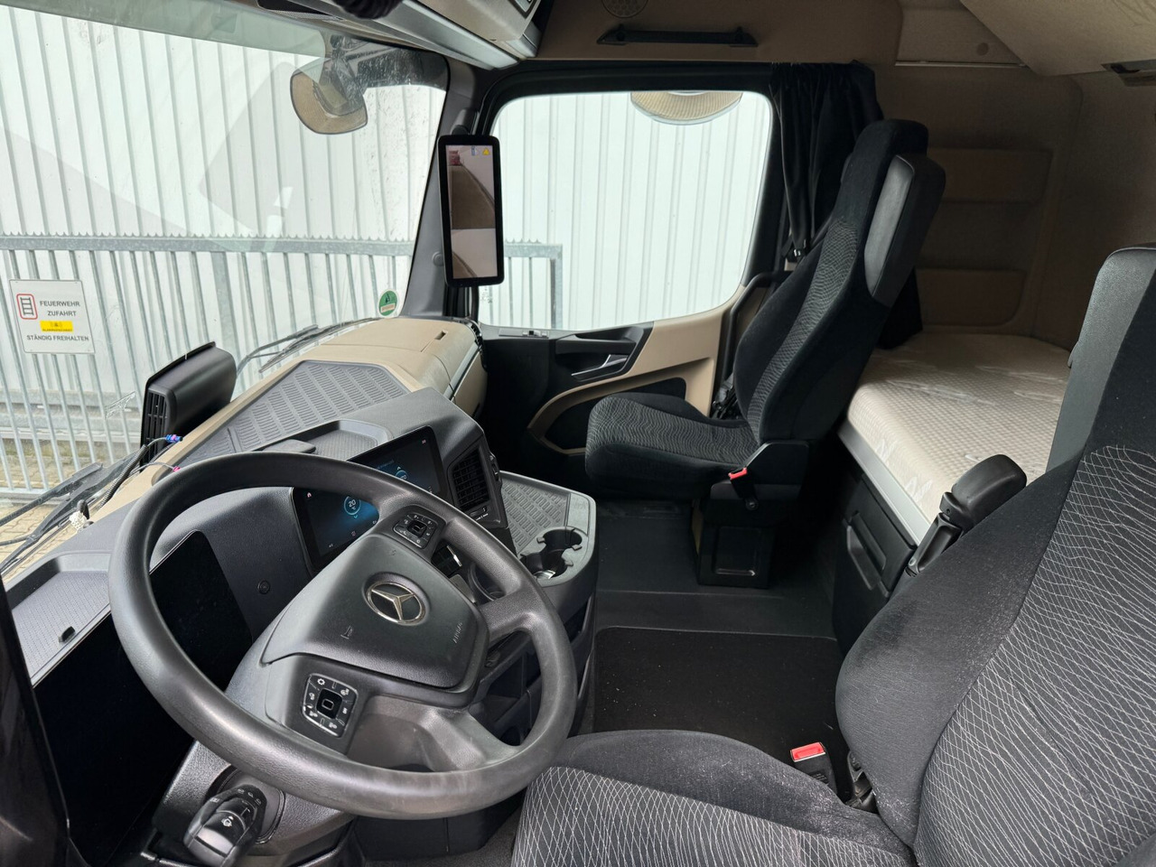 Innenraum Bild 2: Sattelzugmaschine Mercedes-Benz Actros 1848 LS 4x2 Actros 1848 LS 4x2, Vollumer ,Retarder