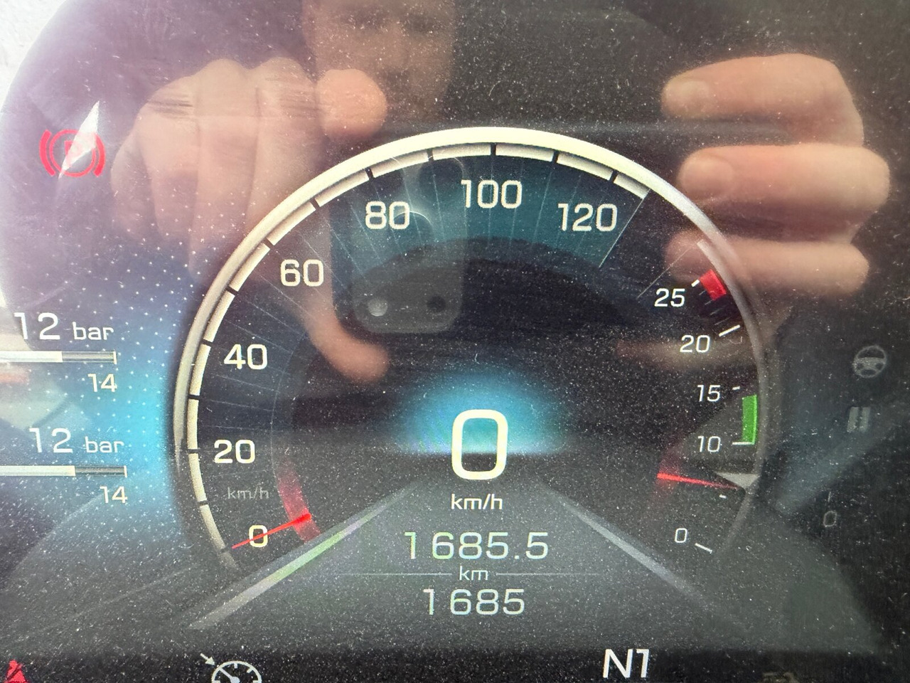 Mercedes-Benz Arocs 1840 K 4x2 Arocs 1840 K 4x2, MultimediaCockpit, 2x Nebenantrieb, NMV & Motorabtrieb - Sattelzugmaschine: das Bild 4 Mercedes-Benz Arocs 1840 K 4x2 Arocs 1840 K 4x2, MultimediaCockpit, 2x Nebenantrieb, NMV & Motorabtrieb - Sattelzugmaschine: das Bild 4