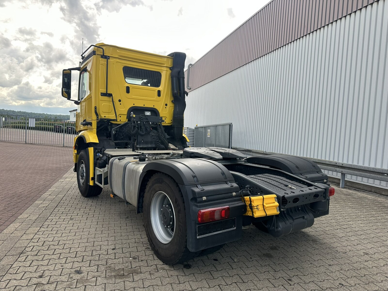 Sattelzugmaschine Mercedes-Benz Arocs 1851 LS 4x4 HAD Arocs 1851 LS 4x4 HAD, Hydraulik, Navi, MultimediaCockpit: das Bild 12