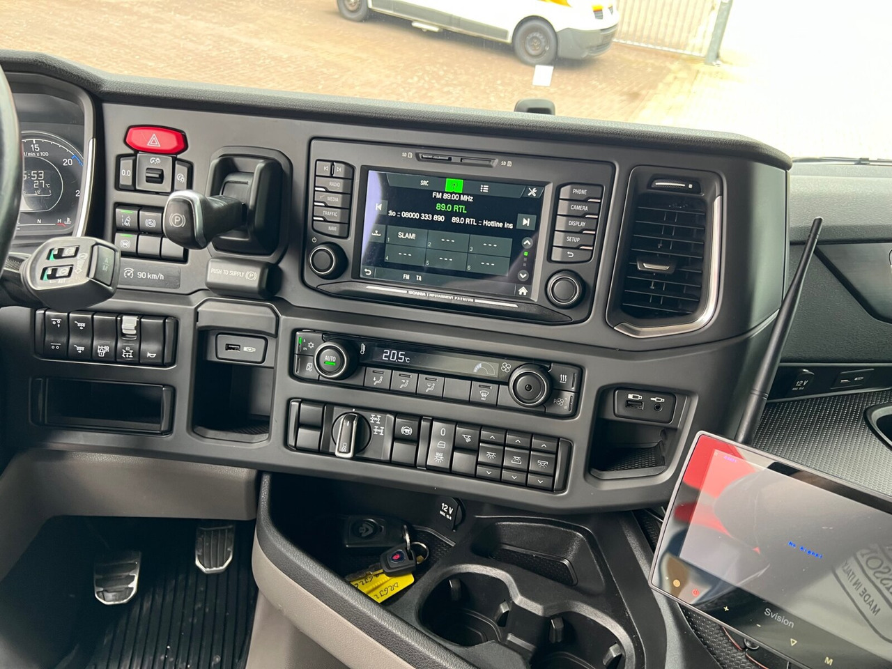 Scania R 580 6x4 R 580 6x4, V8-Motor, Kipphydraulik, Retarder, 66t - Sattelzugmaschine: das Bild 4 Scania R 580 6x4 R 580 6x4, V8-Motor, Kipphydraulik, Retarder, 66t - Sattelzugmaschine: das Bild 4