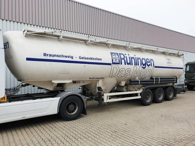 Spitzer SF 2455/4 UN PM SF 2455/4 UN PM Siloaufliger ca. 55m³ - Siloauflieger: das Bild 1 Spitzer SF 2455/4 UN PM SF 2455/4 UN PM Siloaufliger ca. 55m³ - Siloauflieger: das Bild 1