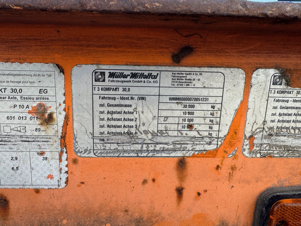 T 3 Kompakt 30,0 T 3 Kompakt 30,0, Hydr. Rampen, Verbr. auf 3m - Tieflader Anhänger: das Bild 5 T 3 Kompakt 30,0 T 3 Kompakt 30,0, Hydr. Rampen, Verbr. auf 3m - Tieflader Anhänger: das Bild 5