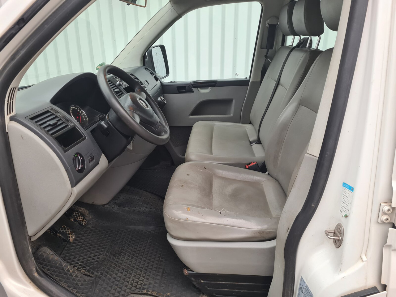 T5 Doka 4x2 T5 Doka 4x2, 2.0 ltr. TDI Pritsche - Pritsche Transporter, Transporter mit Doppelkabine: das Bild 5 T5 Doka 4x2 T5 Doka 4x2, 2.0 ltr. TDI Pritsche - Pritsche Transporter, Transporter mit Doppelkabine: das Bild 5