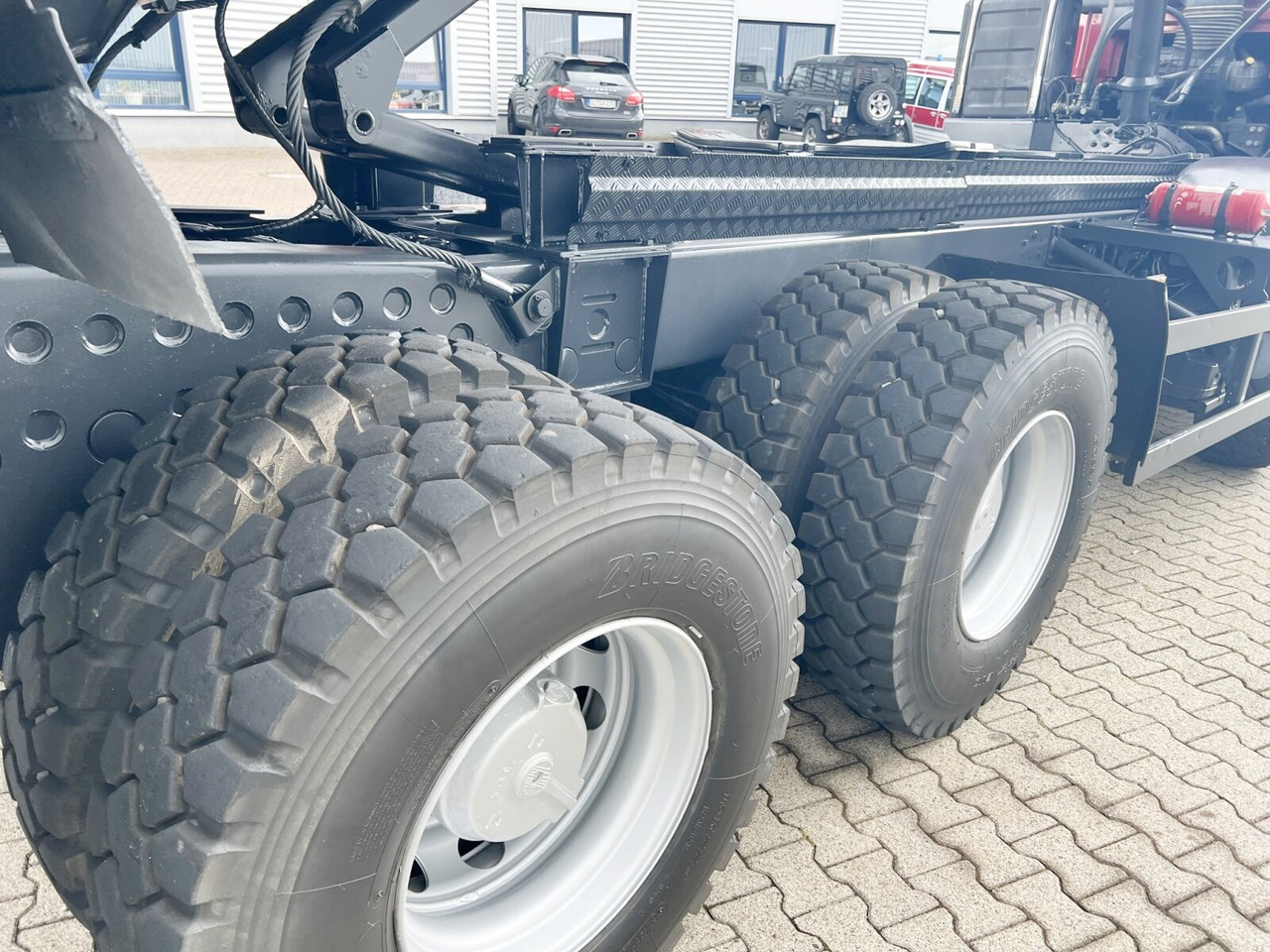 Tatra Phoenix 8x8 Phoenix 8x8, Stahlmulde ca. 22m³, hydr. Heckklappe - Muldenkipper/ Dumper: das Bild 4 Tatra Phoenix 8x8 Phoenix 8x8, Stahlmulde ca. 22m³, hydr. Heckklappe - Muldenkipper/ Dumper: das Bild 4