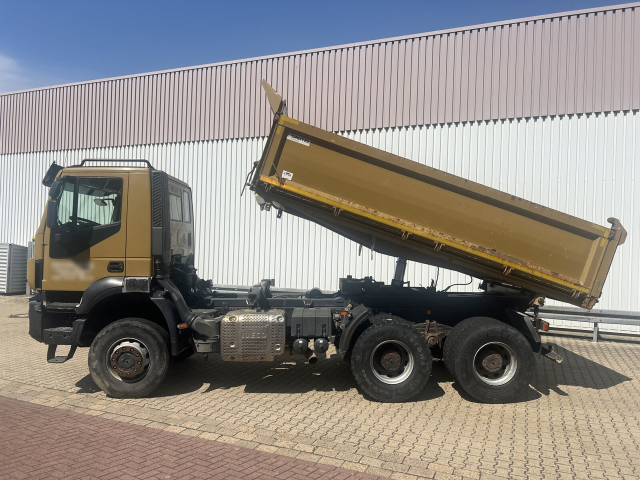 Trakker AD260T45W 6x6 Trakker AD260T45W 6x6 - Kipper: das Bild 3 Trakker AD260T45W 6x6 Trakker AD260T45W 6x6 - Kipper: das Bild 3