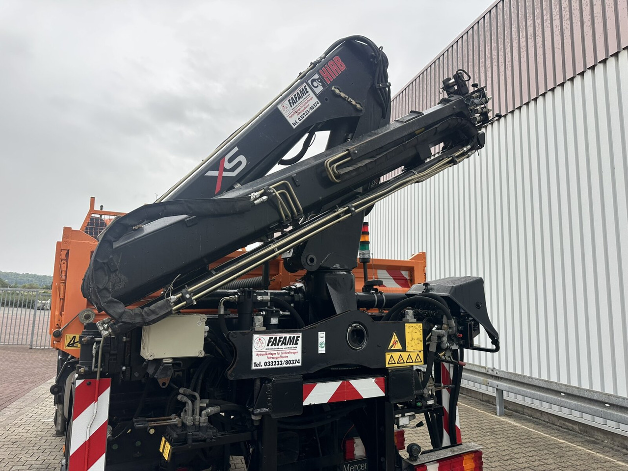 Unimog U500 4x4 U500 4x4 405/40 mit Heckkran Hiab 077-1 HiDuo, absattelbar, Funk - Transporter: das Bild 3 Unimog U500 4x4 U500 4x4 405/40 mit Heckkran Hiab 077-1 HiDuo, absattelbar, Funk - Transporter: das Bild 3
