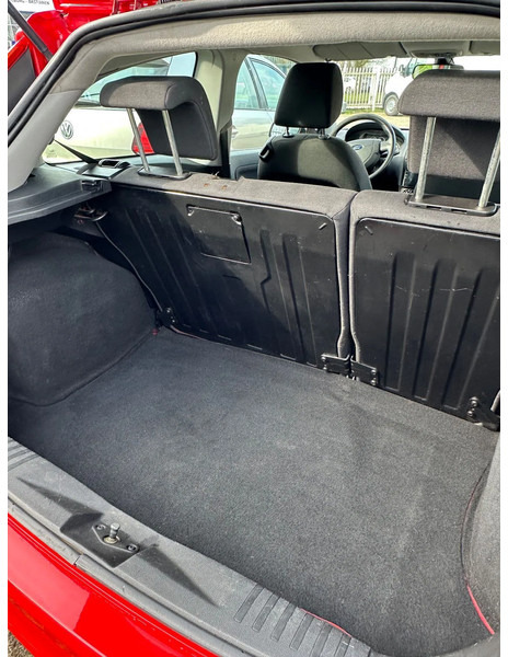 Ford Fiesta TDCi 1.4 + AIRCO + CARPLAY + REAR CAMERA + 194.511 KM - Schrägheck: das Bild 4 Ford Fiesta TDCi 1.4 + AIRCO + CARPLAY + REAR CAMERA + 194.511 KM - Schrägheck: das Bild 4