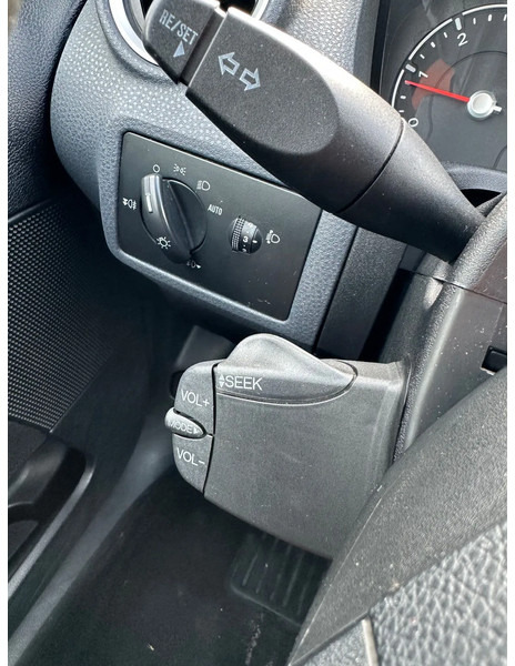 Schrägheck Ford Fiesta TDCi 1.4 + AIRCO + CARPLAY + REAR CAMERA + 194.511 KM: das Bild 11