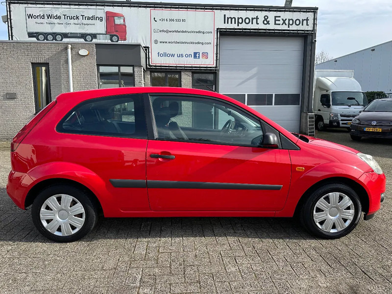 Schrägheck Ford Fiesta TDCi 1.4 + AIRCO + CARPLAY + REAR CAMERA + 194.511 KM: das Bild 6