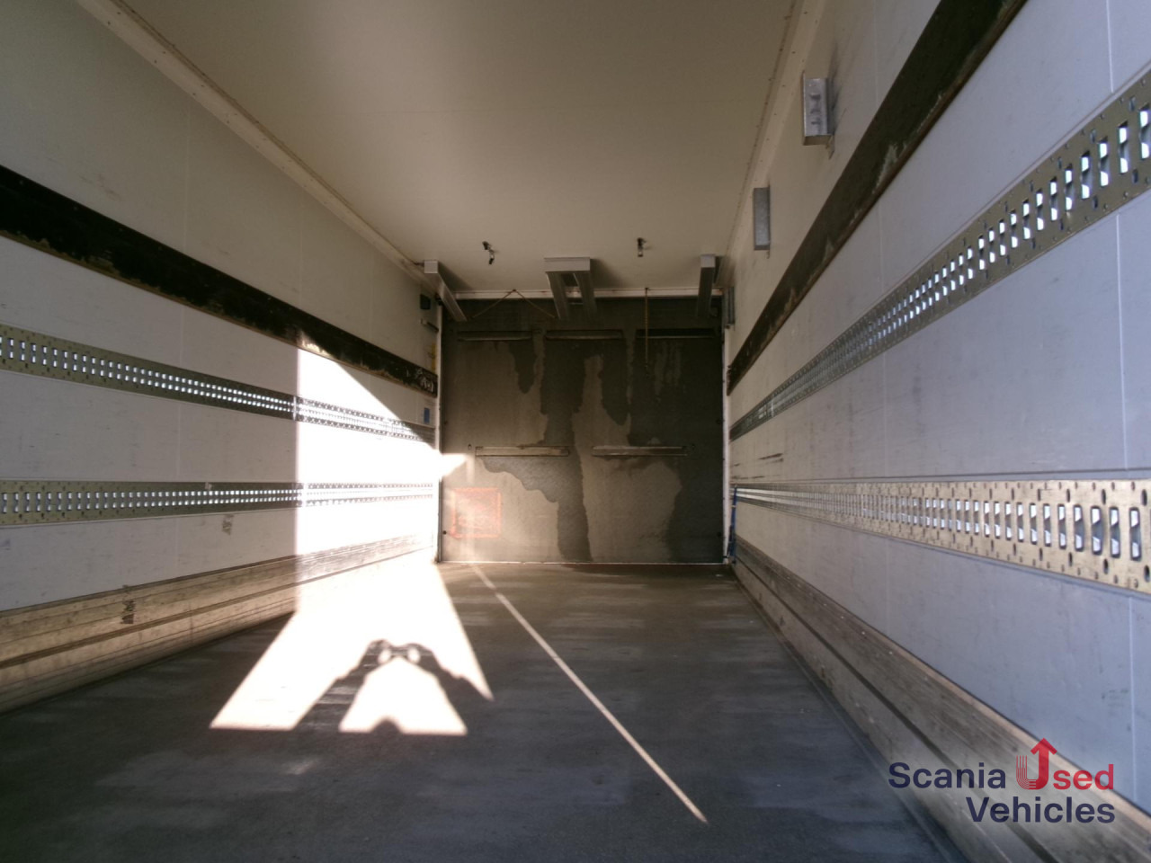 Walther Durchlader mit LBW Palfinger/MBB 2,0T - Koffer Anhänger: das Bild 2 Walther Durchlader mit LBW Palfinger/MBB 2,0T - Koffer Anhänger: das Bild 2