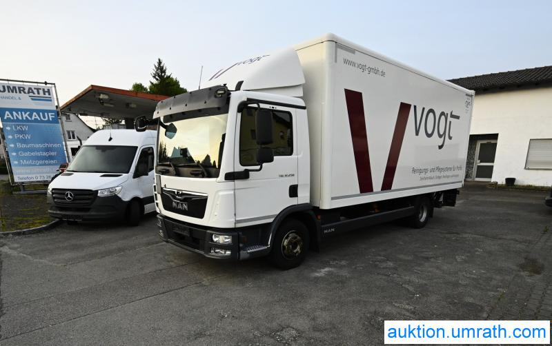 MAN MAN TGL 12.250 4x2 L/BL Koffer Ladebordwand Klimaautomatik NAVI Luftfederung Automatikgetriebe EURO 6 - Koffer LKW: das Bild 2 MAN MAN TGL 12.250 4x2 L/BL Koffer Ladebordwand Klimaautomatik NAVI Luftfederung Automatikgetriebe EURO 6 - Koffer LKW: das Bild 2