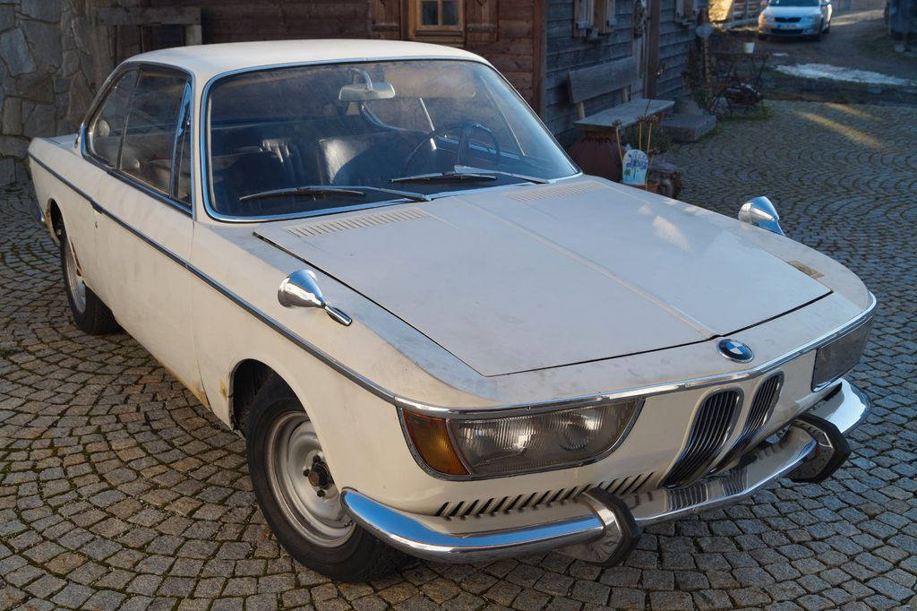BMW 2000 CS - PKW: das Bild 1 BMW 2000 CS - PKW: das Bild 1