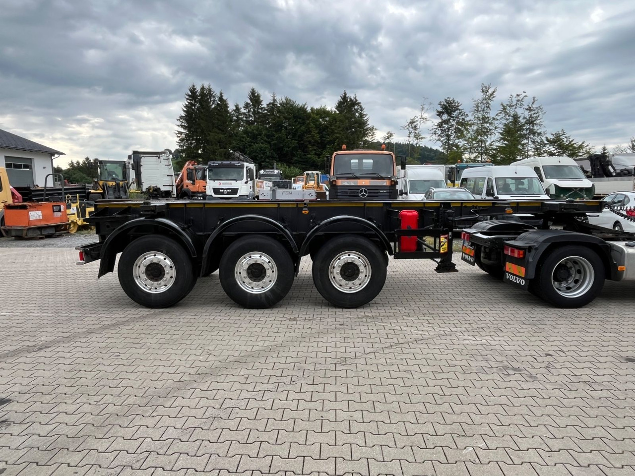 Schwarzmüller S1 R-Serie Tank Chassis ADR SAF Alufelgen - Container/ Wechselfahrgestell Auflieger: das Bild 1 Schwarzmüller S1 R-Serie Tank Chassis ADR SAF Alufelgen - Container/ Wechselfahrgestell Auflieger: das Bild 1