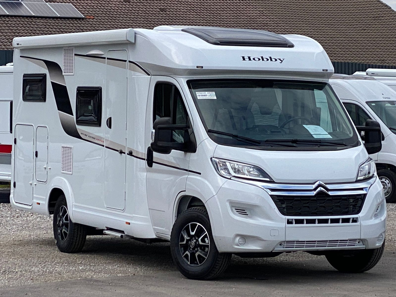 Hobby OPTIMA ONTOUR EDITION V65 GE NAVI MARKISE SAT - Teilintegriertes Wohnmobil: das Bild 1 Hobby OPTIMA ONTOUR EDITION V65 GE NAVI MARKISE SAT - Teilintegriertes Wohnmobil: das Bild 1