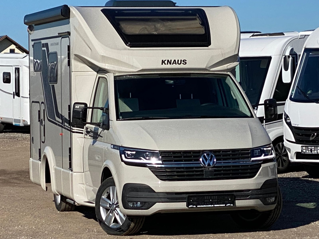 Knaus TOURER CUVISION 500 MQ,4 Personen,slide Bett - Teilintegriertes Wohnmobil: das Bild 2 Knaus TOURER CUVISION 500 MQ,4 Personen,slide Bett - Teilintegriertes Wohnmobil: das Bild 2