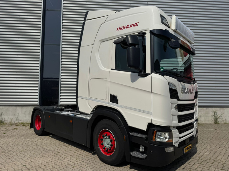 Scania R410 / Retarder / Night Klima / Full Air / TUV: 2-2026 / NL Truck - Sattelzugmaschine: das Bild 2 Scania R410 / Retarder / Night Klima / Full Air / TUV: 2-2026 / NL Truck - Sattelzugmaschine: das Bild 2