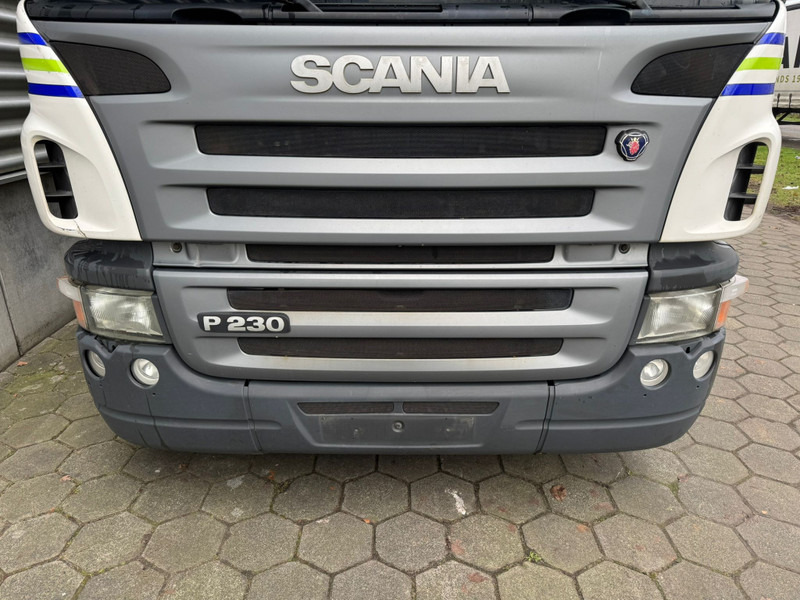 Scania P 230 / 3 seats / Manual Gearbox / Tail Lift / Belgium Truck - Koffer LKW: das Bild 4 Scania P 230 / 3 seats / Manual Gearbox / Tail Lift / Belgium Truck - Koffer LKW: das Bild 4
