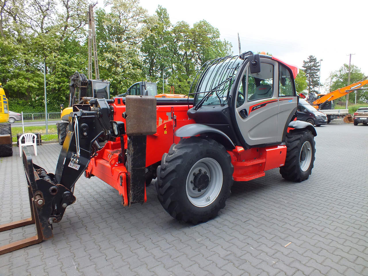 MANITOU MT 1440 - Teleskopradlader für Bagger: das Bild 1 MANITOU MT 1440 - Teleskopradlader für Bagger: das Bild 1