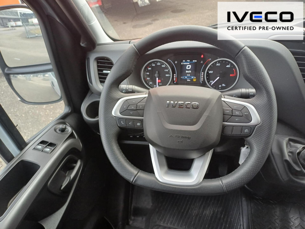 Innenraum Bild 1: Kastenwagen IVECO Daily 35S14NA8V/P CNG Euro6 Klima AHK Navi ZV