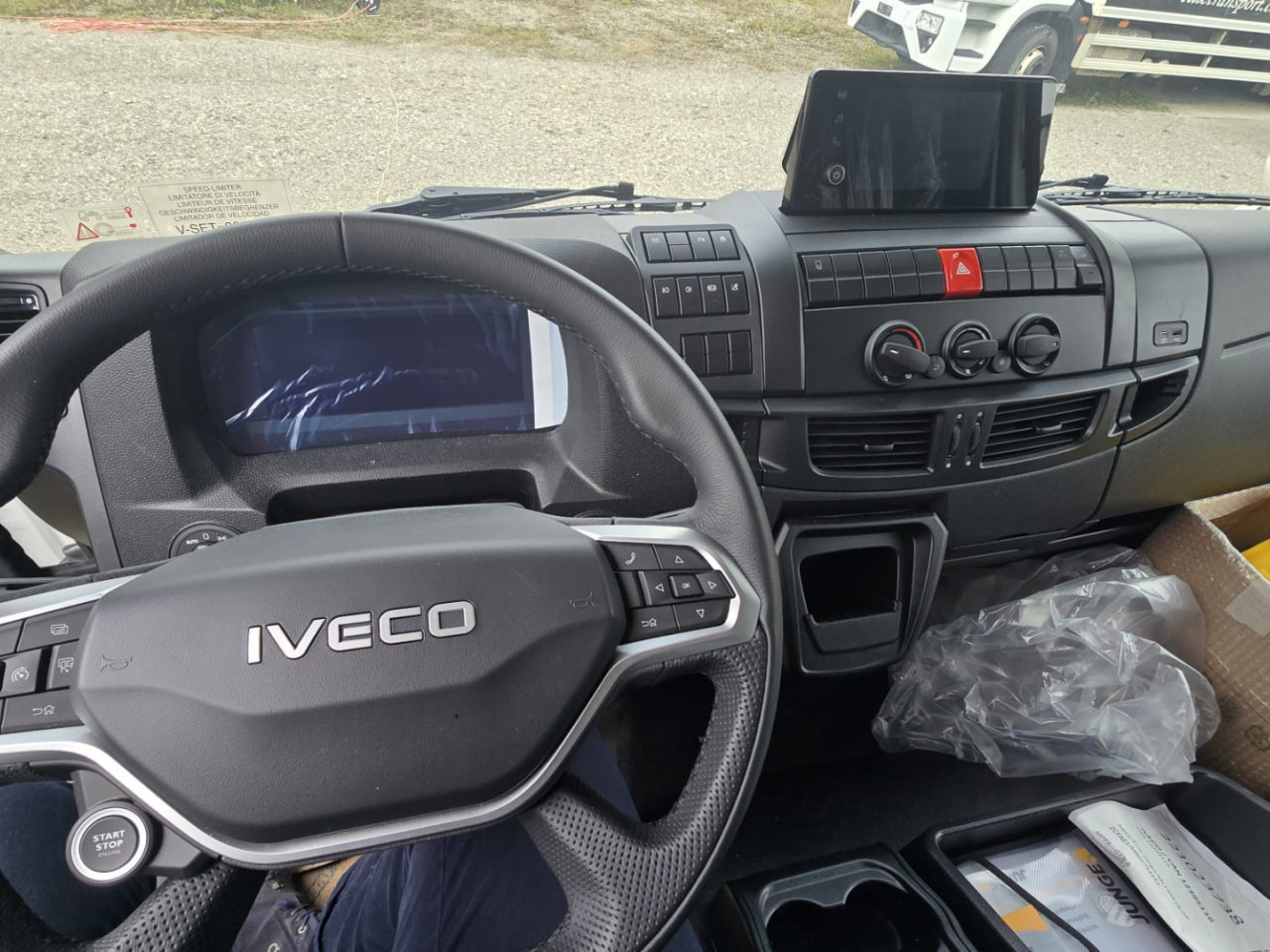 IVECO ML140E28/FP EuroCargo - Koffer LKW: das Bild 2 IVECO ML140E28/FP EuroCargo - Koffer LKW: das Bild 2