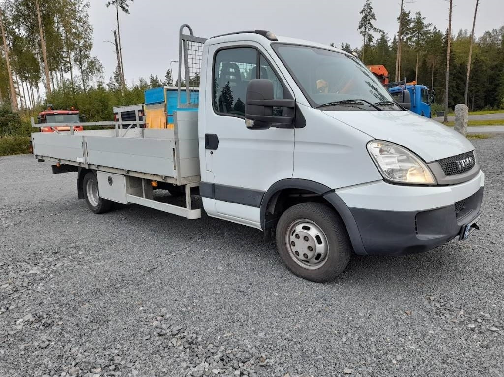 Iveco Daily 40 C18 automat - Pritsche Transporter: das Bild 3 Iveco Daily 40 C18 automat - Pritsche Transporter: das Bild 3