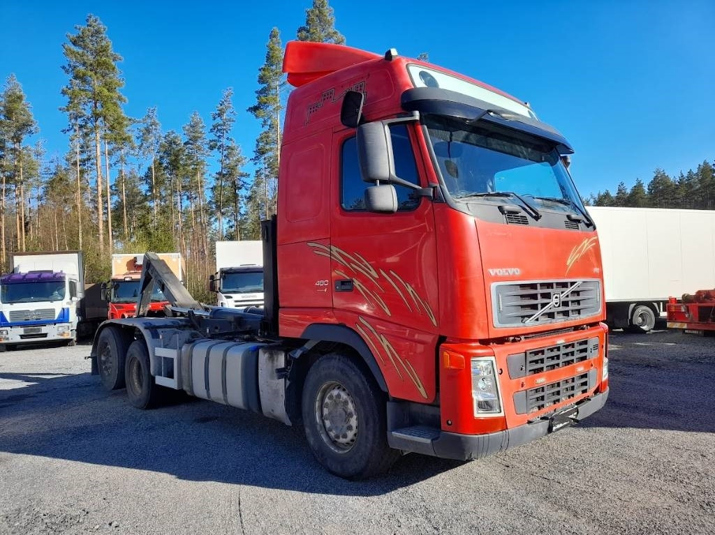 Volvo FH 13 480 - Abrollkipper: das Bild 2 Volvo FH 13 480 - Abrollkipper: das Bild 2