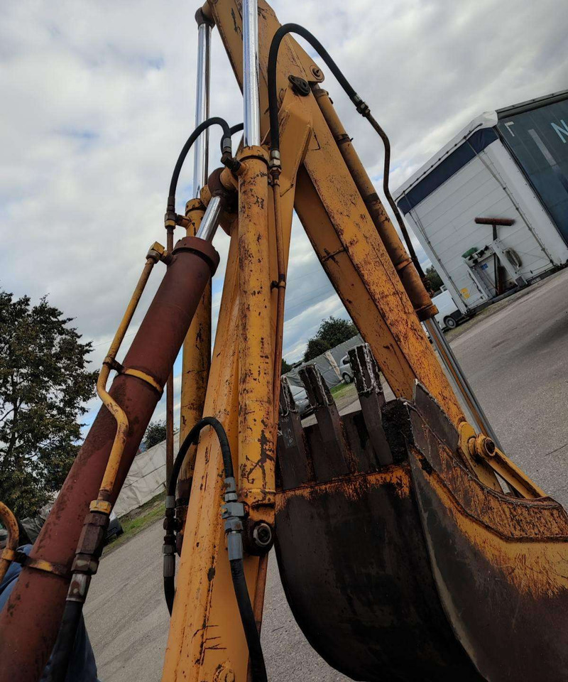 MTZ 82.1 - Baggerlader: das Bild 5 MTZ 82.1 - Baggerlader: das Bild 5