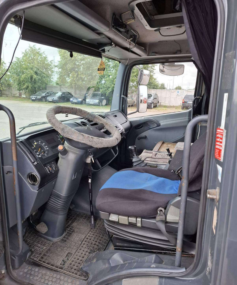 Mercedes-Benz Atego 818 - Plane LKW: das Bild 4 Mercedes-Benz Atego 818 - Plane LKW: das Bild 4