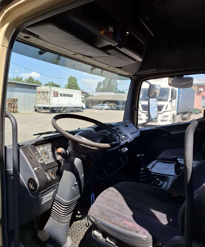 Mercedes-Benz Atego - Plane LKW: das Bild 4 Mercedes-Benz Atego - Plane LKW: das Bild 4