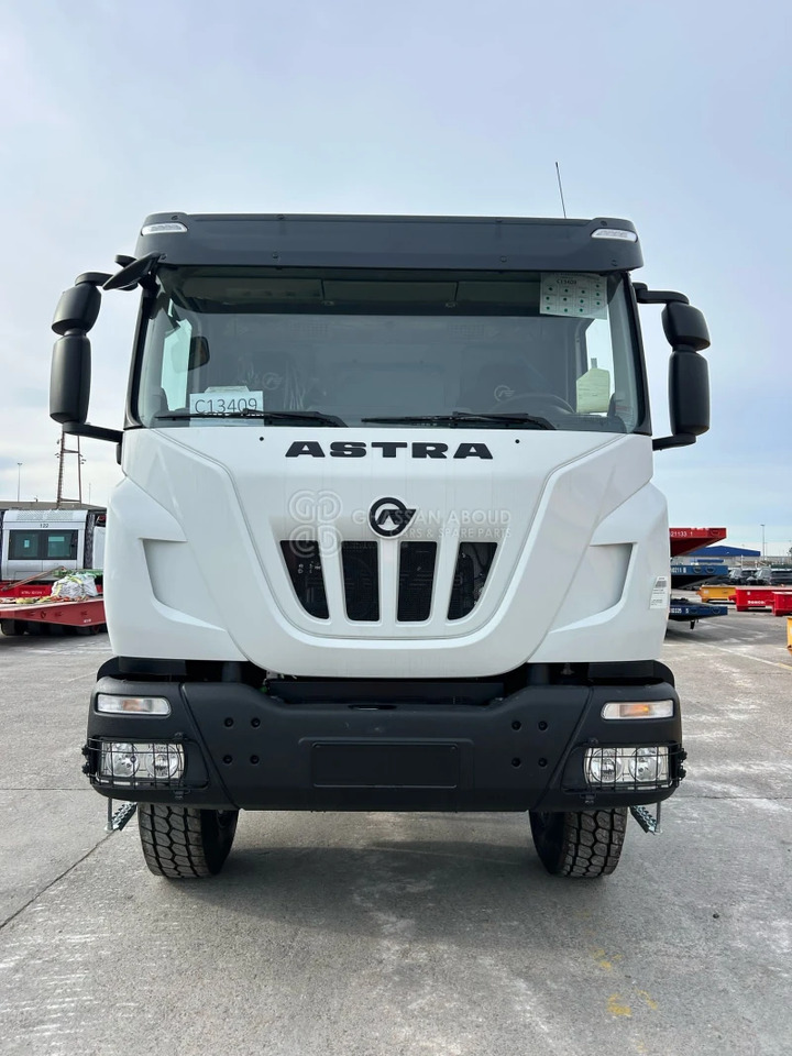 ASTRA HD9 8x4 CHASSIS - Barcelona Stock - Fahrgestell LKW: das Bild 1 ASTRA HD9 8x4 CHASSIS - Barcelona Stock - Fahrgestell LKW: das Bild 1