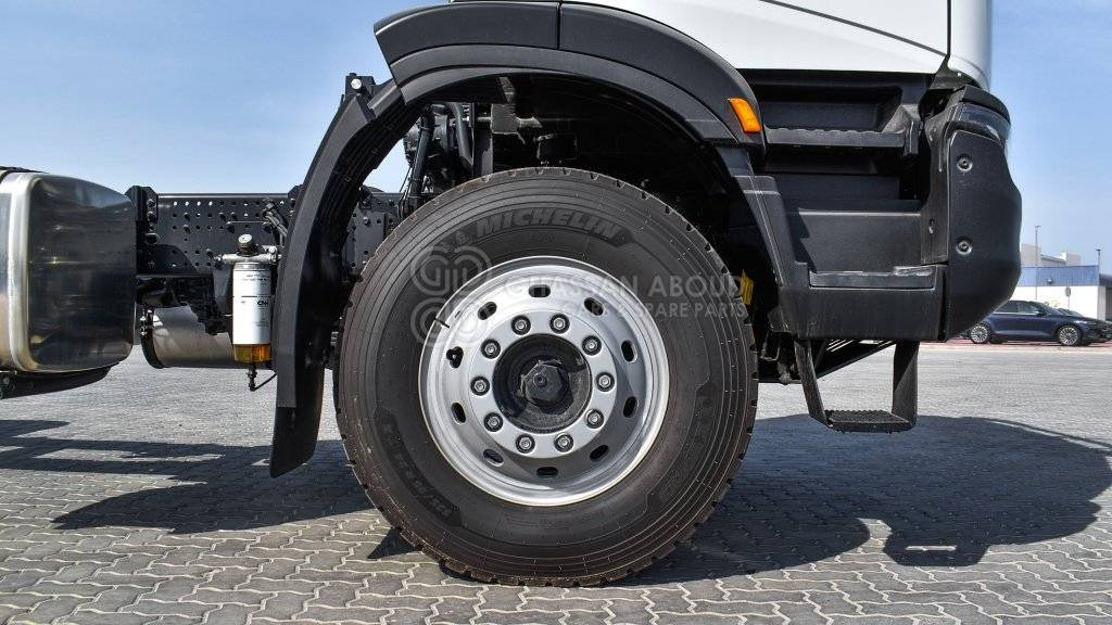 IVECO T-WAY Chassis 6×4 AD380T47H WHEELBASE 4500 MY25 - Fahrgestell LKW: das Bild 4 IVECO T-WAY Chassis 6×4 AD380T47H WHEELBASE 4500 MY25 - Fahrgestell LKW: das Bild 4
