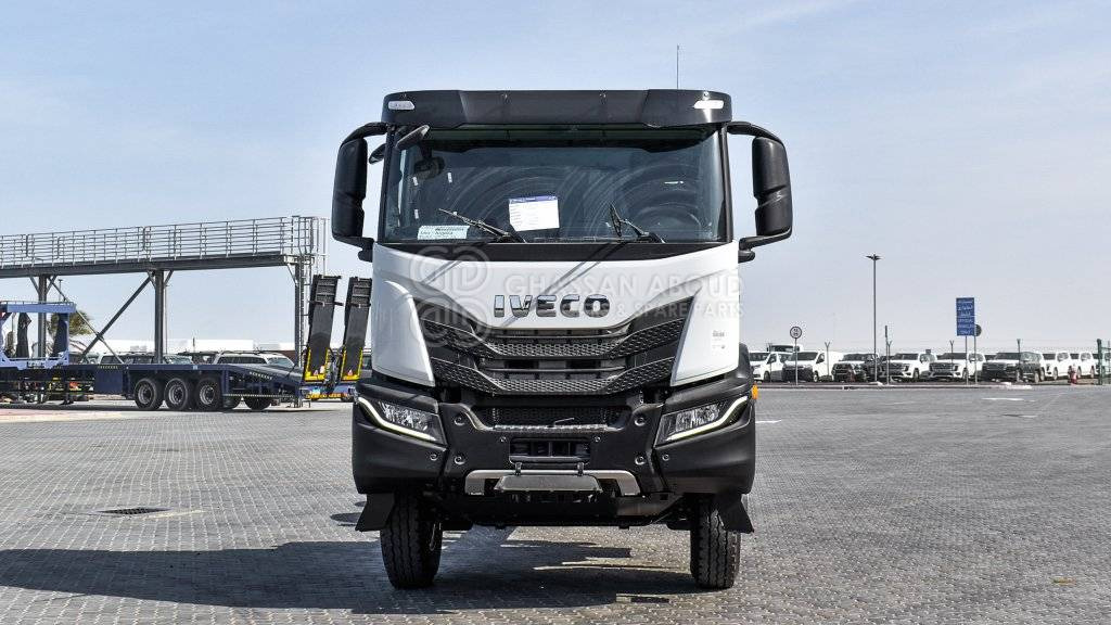 IVECO T-WAY Chassis 6×4 AT380T47H WHEELBASE 4500 MY24 - Fahrgestell LKW: das Bild 2 IVECO T-WAY Chassis 6×4 AT380T47H WHEELBASE 4500 MY24 - Fahrgestell LKW: das Bild 2