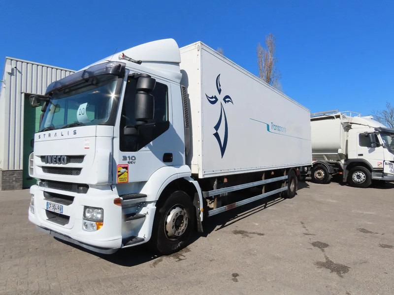 Iveco Stralis 310 8 meter box! Retarder, Great condition! - Koffer LKW: das Bild 2 Iveco Stralis 310 8 meter box! Retarder, Great condition! - Koffer LKW: das Bild 2