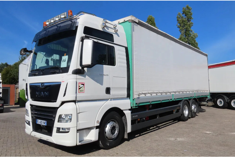MAN TGX 26.470 ' AS NEW' condition, lift axel, moving axel, edscha, video back, etc, etc, etc - Plane LKW: das Bild 3 MAN TGX 26.470 ' AS NEW' condition, lift axel, moving axel, edscha, video back, etc, etc, etc - Plane LKW: das Bild 3