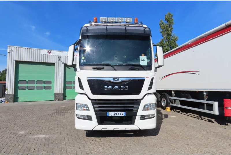 MAN TGX 26.470 ' AS NEW' condition, lift axel, moving axel, edscha, video back, etc, etc, etc - Plane LKW: das Bild 2 MAN TGX 26.470 ' AS NEW' condition, lift axel, moving axel, edscha, video back, etc, etc, etc - Plane LKW: das Bild 2