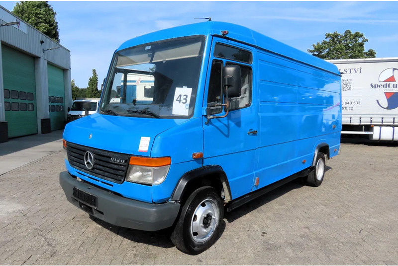Mercedes-Benz Vario 812D - Kastenwagen: das Bild 1 Mercedes-Benz Vario 812D - Kastenwagen: das Bild 1