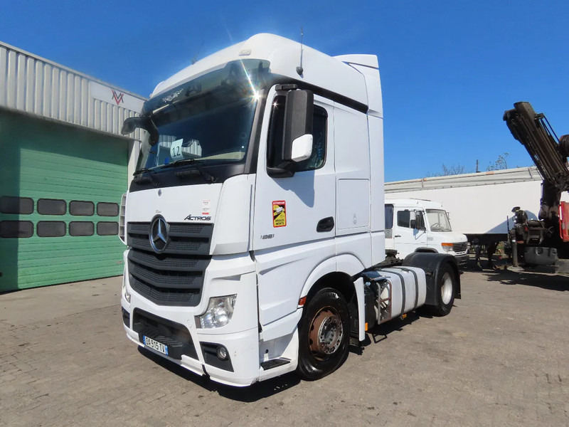 Mercedes-Benz Actros 1851 EURO EVV, 831300 km original! RETARDER, 2 tanks - Sattelzugmaschine: das Bild 4 Mercedes-Benz Actros 1851 EURO EVV, 831300 km original! RETARDER, 2 tanks - Sattelzugmaschine: das Bild 4