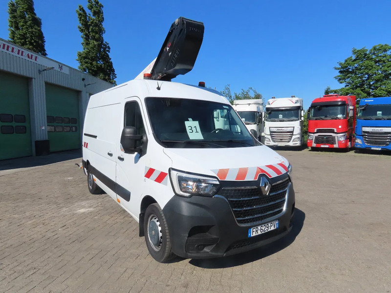 Renault Master 77000 km,10,5 m, KLUBB, 3500 kg, euro6 - Transporter: das Bild 3 Renault Master 77000 km,10,5 m, KLUBB, 3500 kg, euro6 - Transporter: das Bild 3