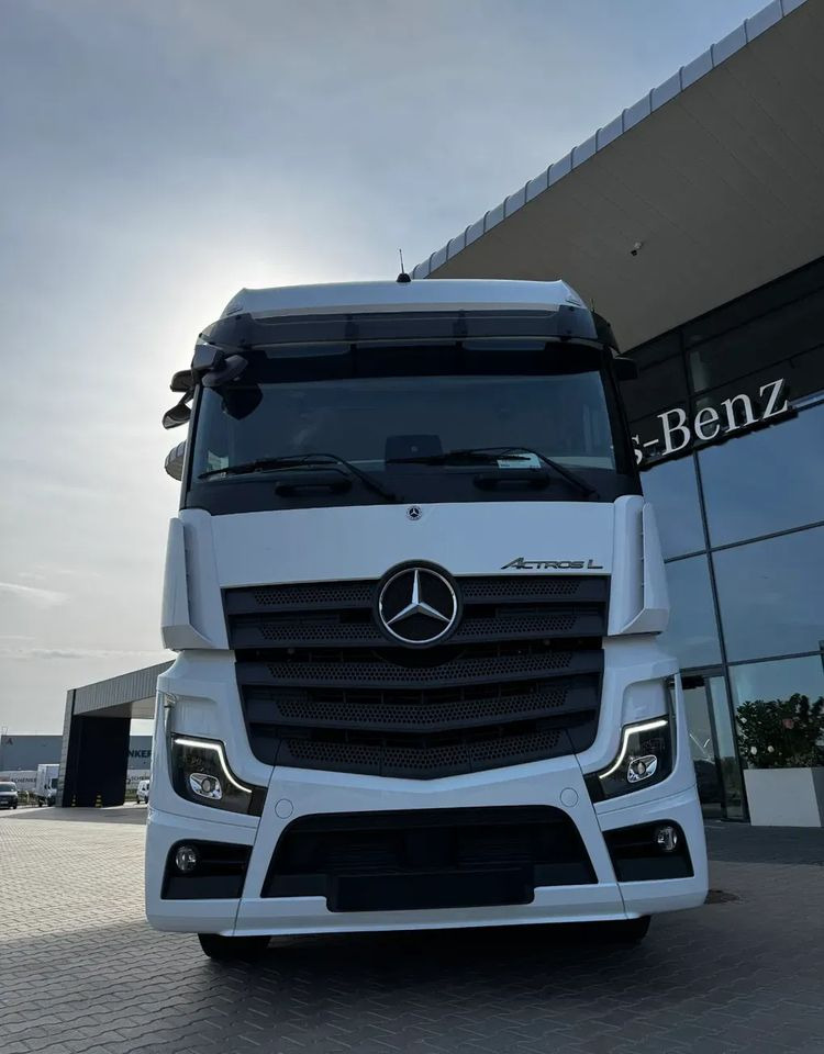 Mercedes-Benz Actros - Sattelzugmaschine: das Bild 1 Mercedes-Benz Actros - Sattelzugmaschine: das Bild 1