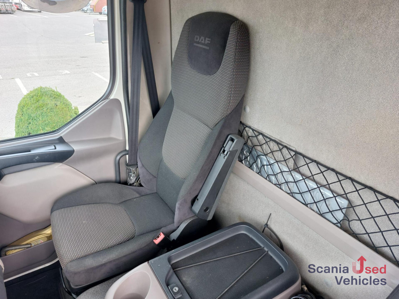 DAF LF 250 FA Pritsche Schiebeplane Ladebordwand - Plane LKW: das Bild 2 DAF LF 250 FA Pritsche Schiebeplane Ladebordwand - Plane LKW: das Bild 2
