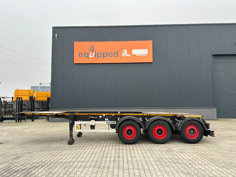Burg 20FT ADR (EX/II, EX/III, FL, AT) Chassis, Empty weight : 3.690kg, SAF INTRADISC, 2x Liftaxle, NL-chassis, APK/ADR: 06-2025 - Container/ Wechselfahrgestell Auflieger: das Bild 2 Burg 20FT ADR (EX/II, EX/III, FL, AT) Chassis, Empty weight : 3.690kg, SAF INTRADISC, 2x Liftaxle, NL-chassis, APK/ADR: 06-2025 - Container/ Wechselfahrgestell Auflieger: das Bild 2