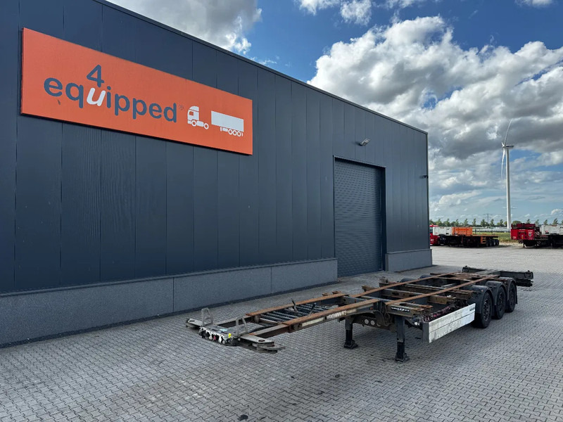 Schmitz Cargobull GOTHA 45FT HC, Scheibebremsen, vorne + hinten + Stoßstange ausziehbar, NL-Chassis, Liftachse - Container/ Wechselfahrgestell Auflieger: das Bild 1 Schmitz Cargobull GOTHA 45FT HC, Scheibebremsen, vorne + hinten + Stoßstange ausziehbar, NL-Chassis, Liftachse - Container/ Wechselfahrgestell Auflieger: das Bild 1